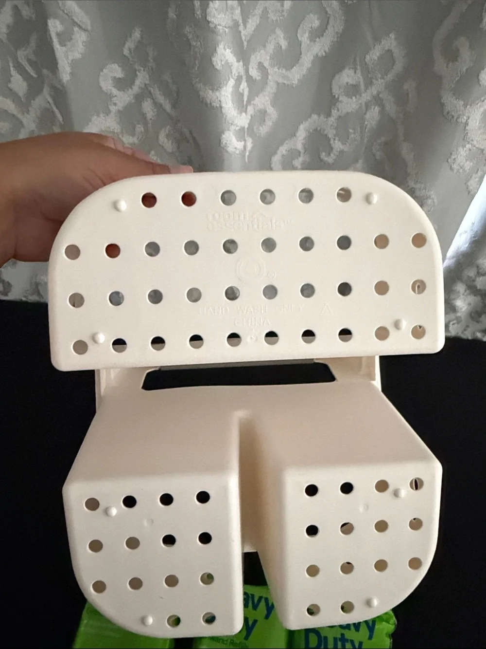 Target Cream Bath Caddy & sponge bundle NWT
